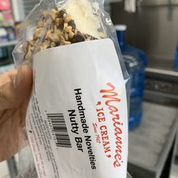 De Anza Pure Water - Good water and what a damn surprise. Damn good ice cream.