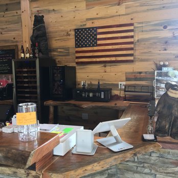 Bear Claw Vineyards - Wineries Near Me - Blue Ridge, Georgia