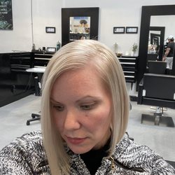 Aura Salon