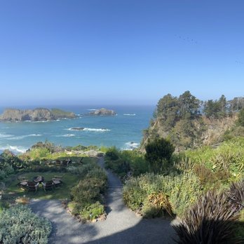 Harbor House Inn - scenery - Bed & Breakfast Near Me - Elk, California