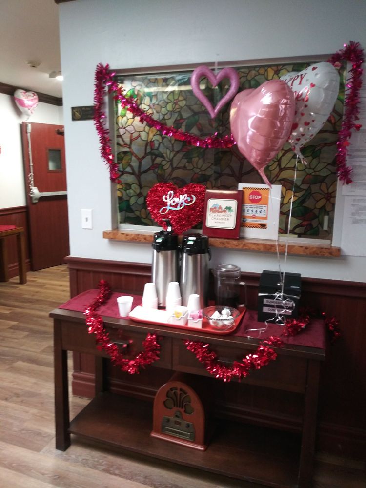 OAK PARK MANOR 12 Photos & 11 Reviews 501 S College Ave, Claremont, California Retirement