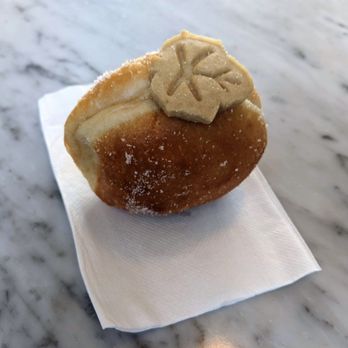 General Porpoise - 11/23/22 Maple Cream Doughnut - Donuts Near Me - Seattle, Washington