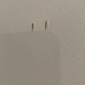 Leon's Countertops - Scrapes in drywall/ paint. Installation 2. Part of a LEON'S installation. - Kitchen & Bath Near Me - Bloomington, Minnesota Leon's Countertops - Scrapes in drywall/ paint. Installation 2. Part of a LEON'S installation. - Kitchen & Bath Near Me - Bloomington, Minnesota