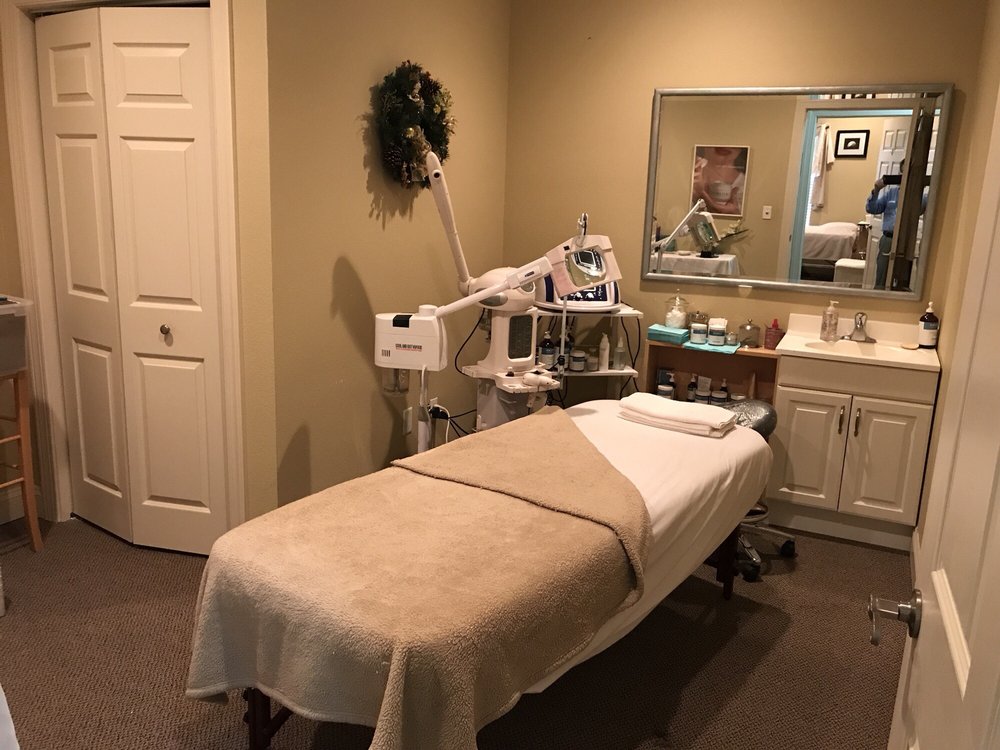 Styles of Elegance Salon & Spa Logo
