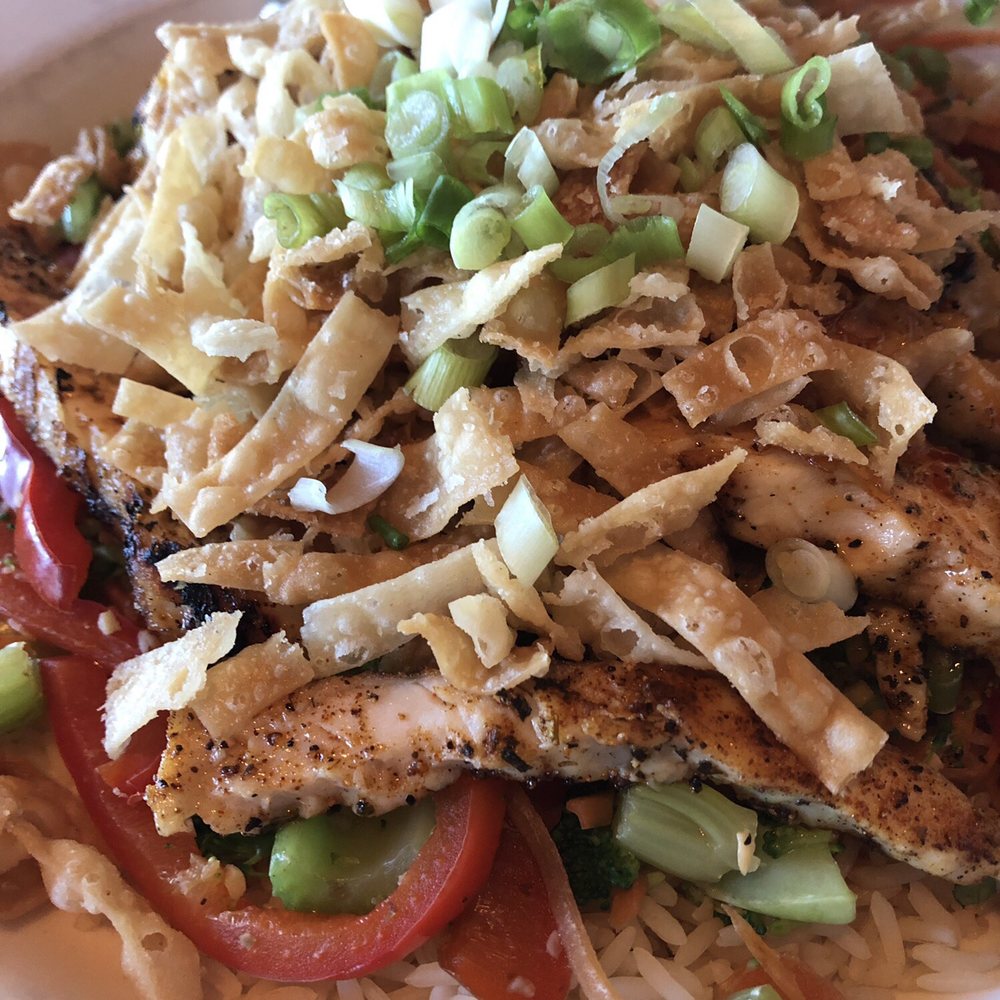 Applebee's Grill + Bar - Chicken wonton stir fry - American Near Me - Northwood, Ohio Applebee's Grill + Bar - Chicken wonton stir fry - American Near Me - Northwood, Ohio