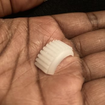 Cold Stone Creamery - Plastic piece found in my ice cream - Ice Cream & Frozen Yogurt Near Me - Vallejo, California