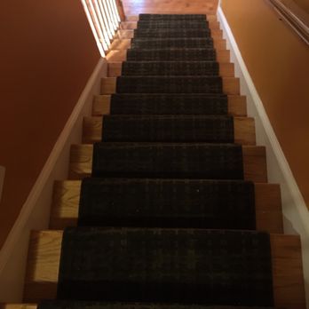 Stephen's Custom Floor Covering - Stair runner - Flooring Near Me - Billerica, Massachusetts Stephen's Custom Floor Covering - Stair runner - Flooring Near Me - Billerica, Massachusetts