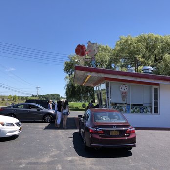Dairyland - a car parked in front of a dairyland - Fast Food Near Me - Sharon Springs, New York Dairyland - a car parked in front of a dairyland - Fast Food Near Me - Sharon Springs, New York