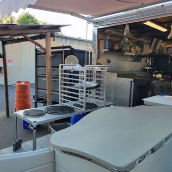 Stone Pine Pizza - Pizza station - Food Trucks Near Me - Bend, Oregon