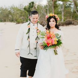 Fleur Couture Hawaii - Lei po'o, bouquet, and ti leaf lei