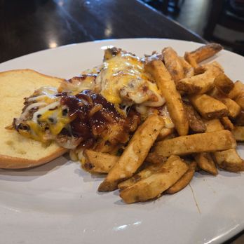 Manny's Diner - Hickory Smoked Pulled Pork Sandwich* - Diners Near Me - Clark, New Jersey