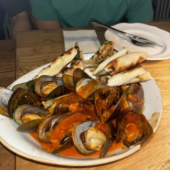 Herringbone Waikiki - Mussels Tikka Masala - Seafood Near Me - Honolulu, Hawaii Herringbone Waikiki - Mussels Tikka Masala - Seafood Near Me - Honolulu, Hawaii