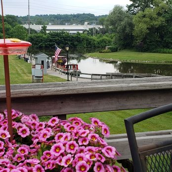 Muddy Waters Cafe - Outdoor patio - Cafes Near Me - Palmyra, New York