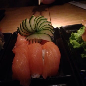 SushiClub - Niguiris de salmón rosado - Sushi Bars Near Me - Buenos Aires, C