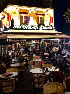Restaurant Le Chat Noir by null