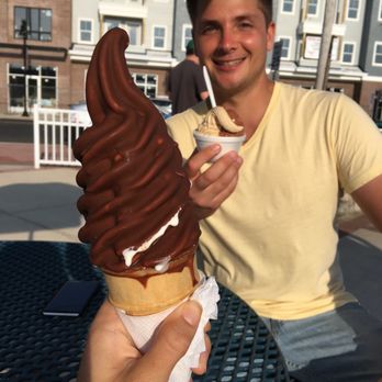 Strollos Italian Ice - Chocolate Dipped vanilla kid's cone! - Ice Cream & Frozen Yogurt Near Me - Belmar, New Jersey Strollos Italian Ice - Chocolate Dipped vanilla kid's cone! - Ice Cream & Frozen Yogurt Near Me - Belmar, New Jersey