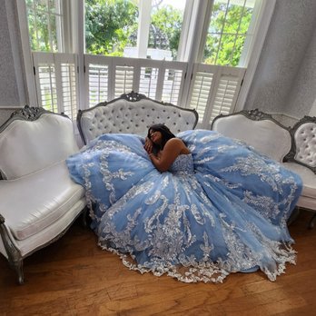 Bella Quinces & Photography - Photographers Near Me - Hialeah, Florida Bella Quinces & Photography - Photographers Near Me - Hialeah, Florida