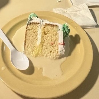 Dinora’s Restaurant and Bakery - Tres leches cake - Bakeries Near Me - Mendota, California