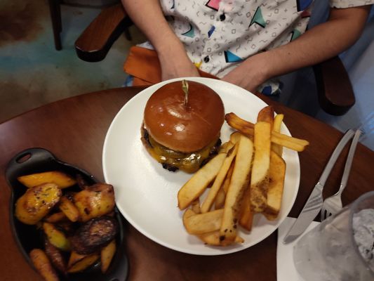 The Grumpy George Pub & Grub by null