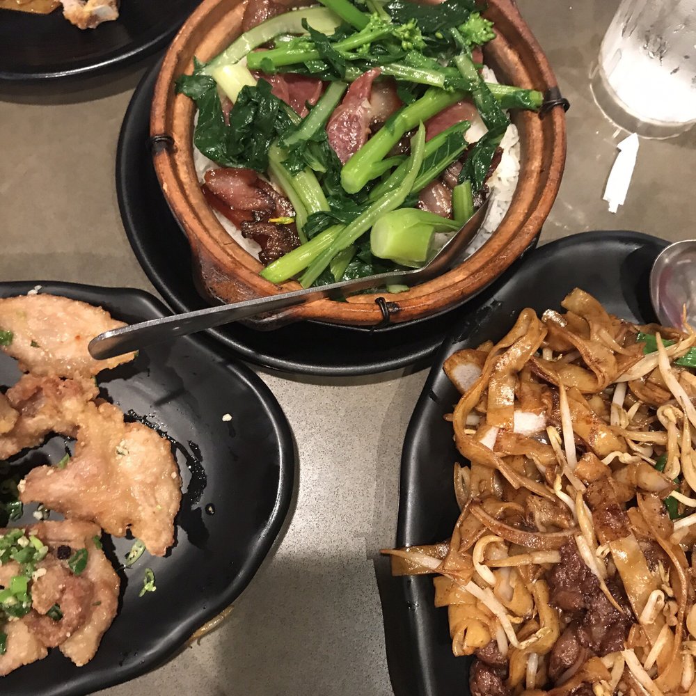 King Restaurant & Bar - Beef Chow Fun, Salt&Pepper Pork Chops, and Cured Meat in Clay Pot! - Bars Near Me - Honolulu, Hawaii