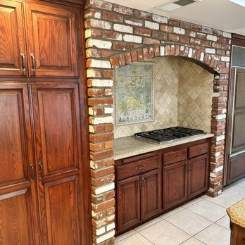 San Mina Engineering - Old kitchen with a brick surround. - Structural Engineers Near Me - Laguna Hills, California San Mina Engineering - Old kitchen with a brick surround. - Structural Engineers Near Me - Laguna Hills, California