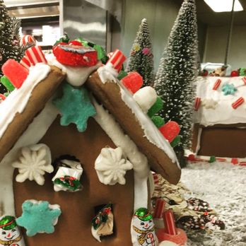 Central Market - Holiday Display - Grocery Near Me - Plano, Texas Central Market - Holiday Display - Grocery Near Me - Plano, Texas