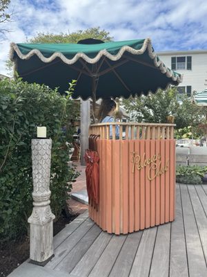 Pelican Club by null