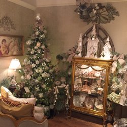 Home Sweet Home - Decorated so nice for Christmas