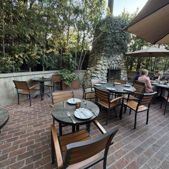 The Raymond 1886 - New American Near Me - Pasadena, California