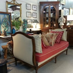 Foxwell's Antiques & Collectibles Mall