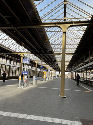 Amstel Station by null