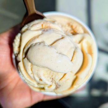 Salt & Straw - September '25: Apple cider donut, cinnamon vanilla caramel. Vanilla apple tart, apple cider vinegar spiked custard ice - Ice Cream & Frozen Yogurt Near Me - Los Angeles, California Salt & Straw - September '25: Apple cider donut, cinnamon vanilla caramel. Vanilla apple tart, apple cider vinegar spiked custard ice - Ice Cream & Frozen Yogurt Near Me - Los Angeles, California