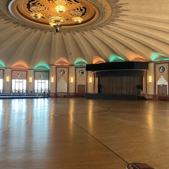Catalina Casino - Upstairs circular ballroom and stage - Cinema Near Me - Avalon, California Catalina Casino - Upstairs circular ballroom and stage - Cinema Near Me - Avalon, California