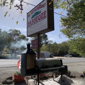 Mountain View Barbeque - Front sign and bbq grill - Barbeque Near Me - Coleville, California Mountain View Barbeque - Front sign and bbq grill - Barbeque Near Me - Coleville, California
