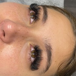 The Lash and Wax Lab - Volume Lash Extensions