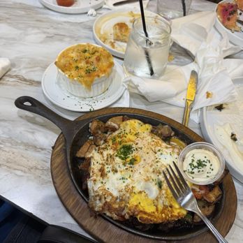 Toast on Lenox - Short rib skillet - Breakfast & Brunch Near Me - Atlanta, Georgia Toast on Lenox - Short rib skillet - Breakfast & Brunch Near Me - Atlanta, Georgia