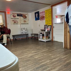 Sanders' Down Home Barbeque and Soul Food - Inside entrance