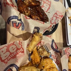 Arooga's - Wings