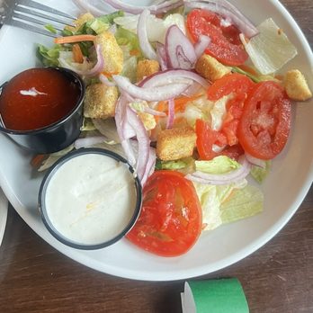 Spaghetti Warehouse - House salad - Italian Near Me - Columbus, Ohio Spaghetti Warehouse - House salad - Italian Near Me - Columbus, Ohio