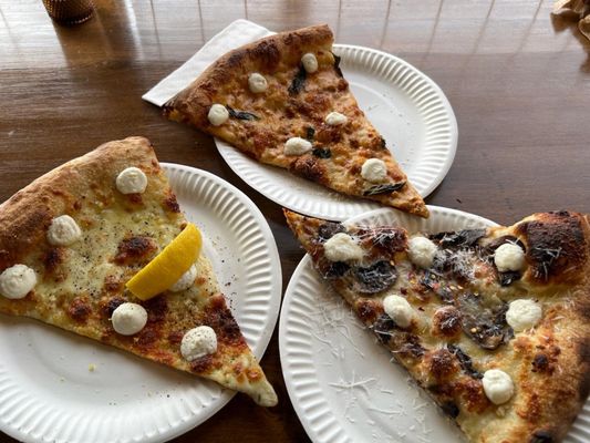 Mac’s Pizza by null