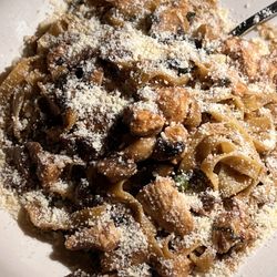 Pomodoro Ristorante Italiano - Fettuccine Piemonte