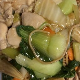 鸡球炒面 146.Boneless Chicken Chow Mein 鸡球炒面 146.Boneless Chicken Chow Mein