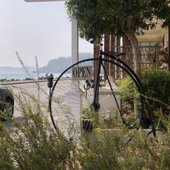 Sausalito Bakery & Cafe - Next to the cafe - Coffee & Tea Near Me - Sausalito, California Sausalito Bakery & Cafe - Next to the cafe - Coffee & Tea Near Me - Sausalito, California