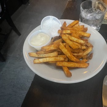 The Red Lion Pub - Curry Fries - V, G - Pubs Near Me - Chicago, Illinois The Red Lion Pub - Curry Fries - V, G - Pubs Near Me - Chicago, Illinois