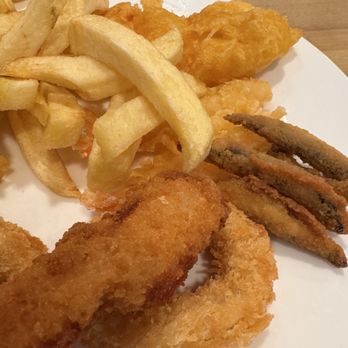 Sussex Fish Bar - Seafood Near Me - London, XGL Sussex Fish Bar - Seafood Near Me - London, XGL