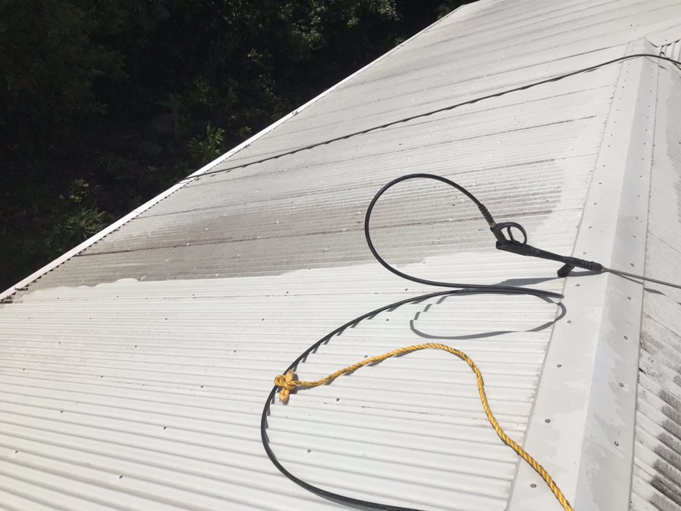 Slide of Roof 2 Tank