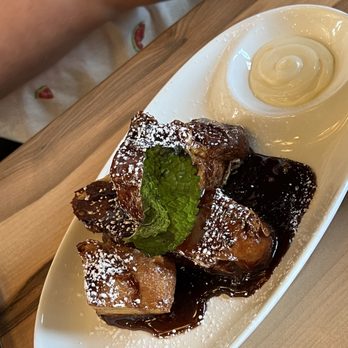 Lucas & Ella - Cinnamon roll French toast - sil loved it. - Breakfast & Brunch Near Me - Aguadilla, Puerto Rico Lucas & Ella - Cinnamon roll French toast - sil loved it. - Breakfast & Brunch Near Me - Aguadilla, Puerto Rico