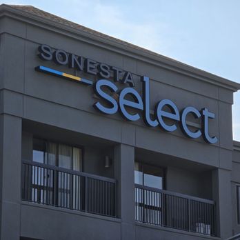 Sonesta Select Chicago Elgin West Dundee - Hotels Near Me - West Dundee, Illinois