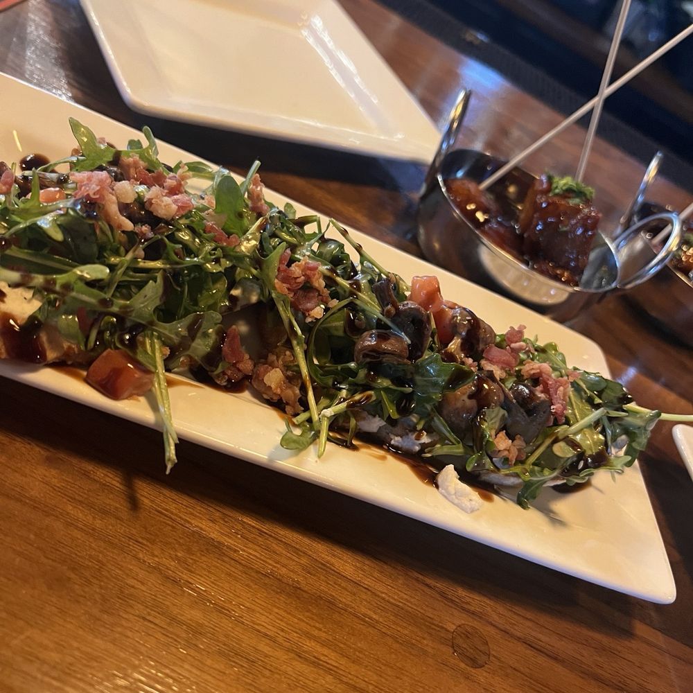 Love this place, presentation is phenomenal and the taste to match!! Always friendly staff and atmosphere