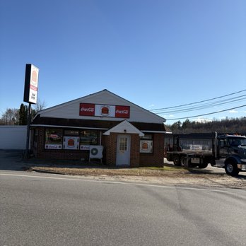 Flat Top Burgers - The restaurant - Salad Near Me - Sanford, Maine Flat Top Burgers - The restaurant - Salad Near Me - Sanford, Maine